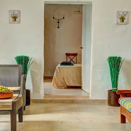 Sleeps 8 Pool Air Con Wifi Βίλα Alaior