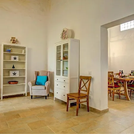 Βίλα Sleeps 8 Pool Air Con Wifi