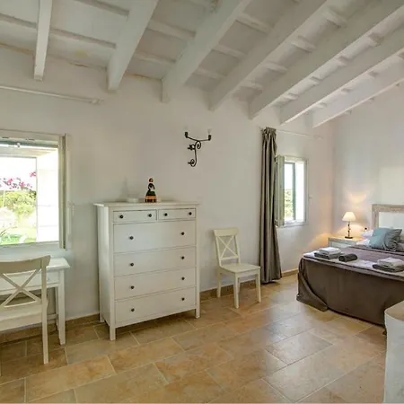 Sleeps 8 Pool Air Con Wifi *